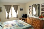 Mammoth Lakes Vacation Rental Sunrise 12- Comfortable Master Bedroom with King Size Bed